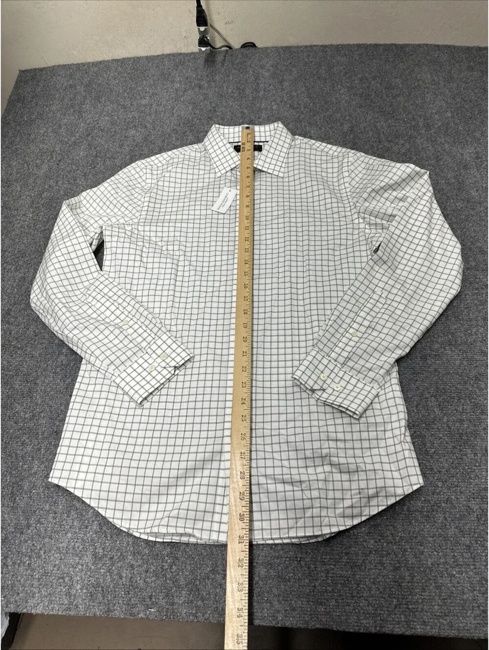 Banana Republic Classic Fit Non Iron Men's Long Sleeve size  Medium Checkered